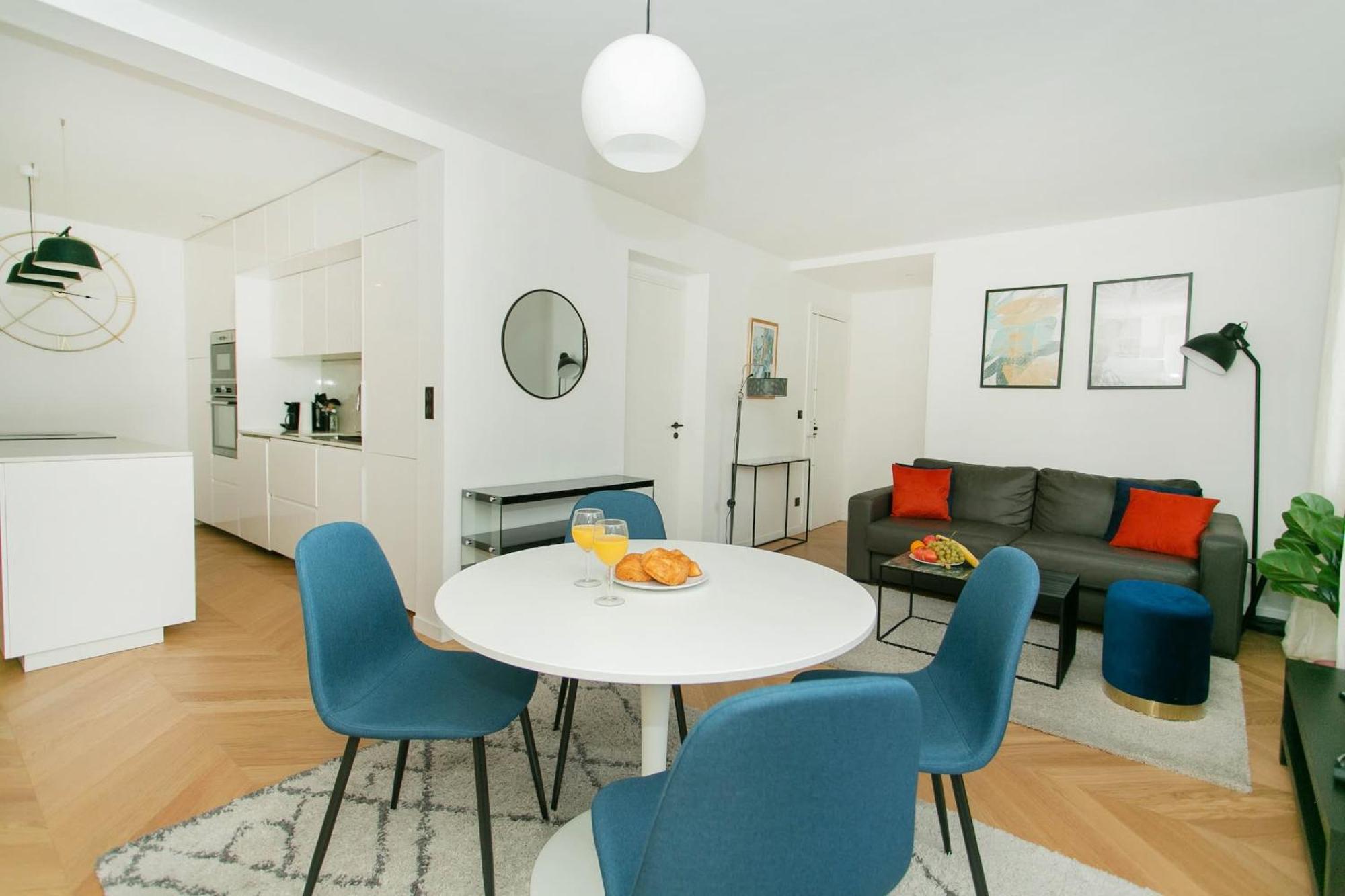 Haussmann - 2Br Near Champs-Elysees - Cityapartmentstay باريس المظهر الخارجي الصورة